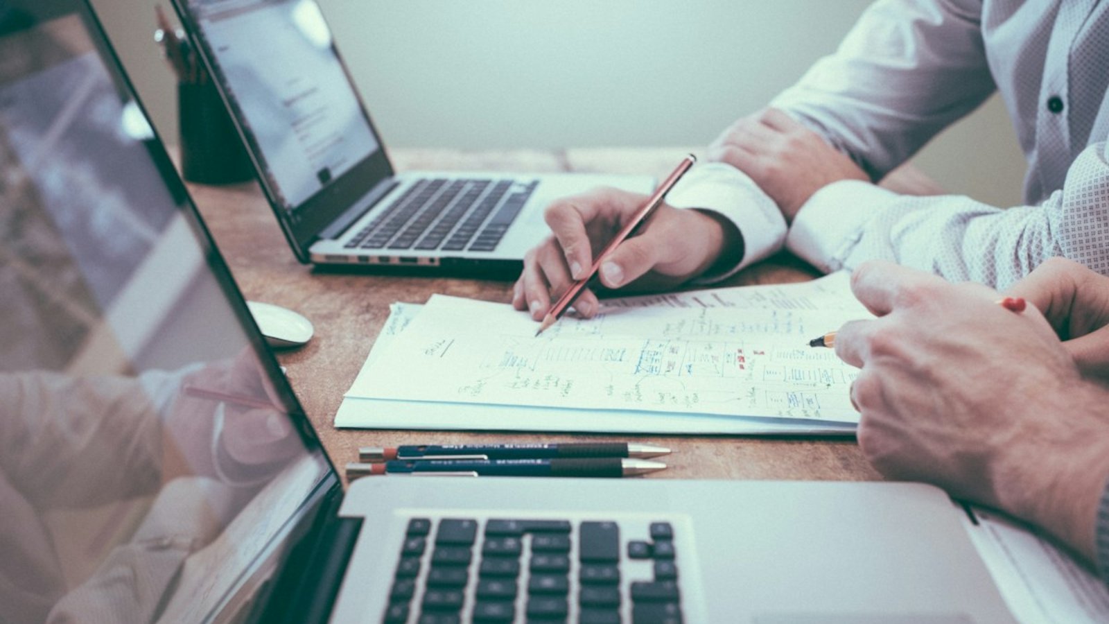 How much does a website cost for a service business: practical cost planning